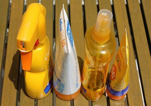 El Factor de Protección Solar (SPF por sus siglas en inglés) sólo brinda protección contra rayos UVB, los que queman la piel, pero no evade los rayos UVA que son más gruesos y penetrantes, entro de la piel pueden originar arrugas y cambio de pigmentación. Foto: Pixabay