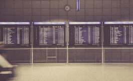 Si creías que la aerolínea asequible de tu preferencia tiene las mejores ofertas, te equivocas, una reciente revisión demostró que hay empresas de costos promedios que ofrecen tarifas competitivamente bajas. Foto: Pixabay