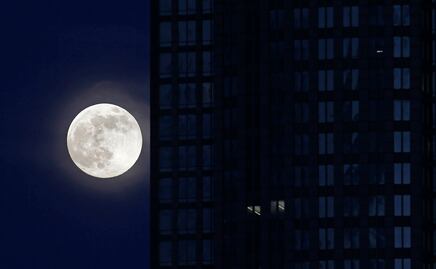 ¿Cuándo será la Superluna llena de fresa en Junio y por qué se llama así?